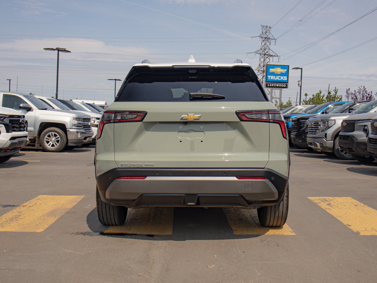 2025 Chevrolet Equinox AWD 4dr LT w/2LT Green Sherwood Park - photo #8