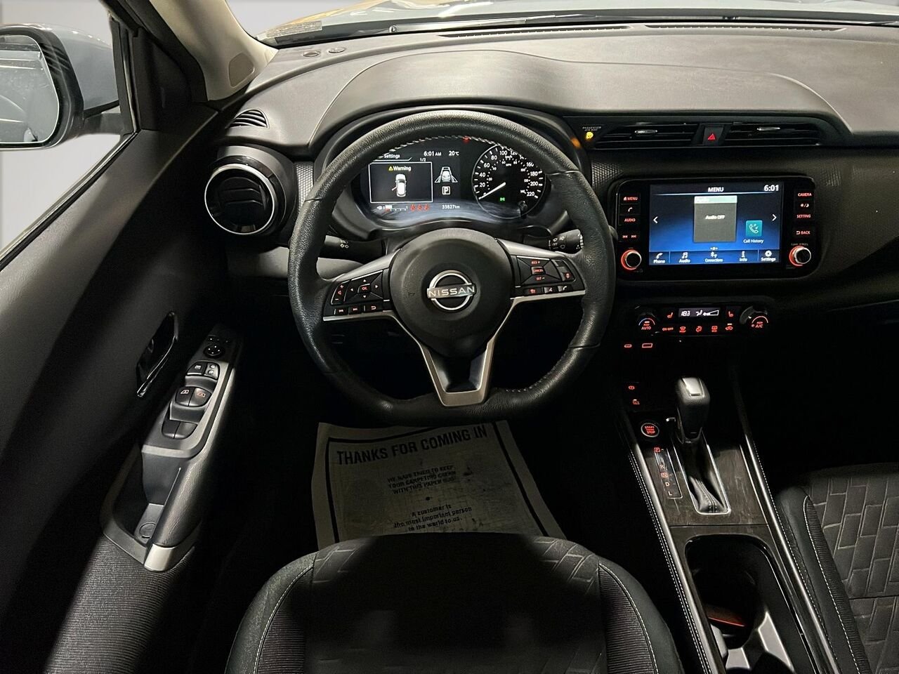 Nissan KICKS PLAY SV TA 2025 Gris Québec - photo #13