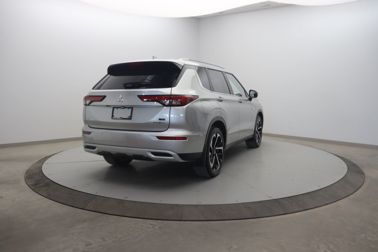 Mitsubishi Outlander PHEV NIV JA4T5VA95RZ626512 2024 Argent Baie-Comeau - photo #3