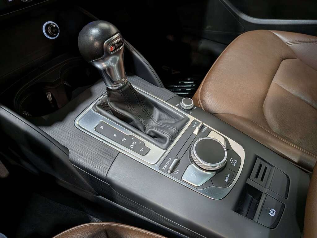 Audi A3 Sedan 2.0 TFSI quattro Komfort 2018 Blanc Val-David - photo #27