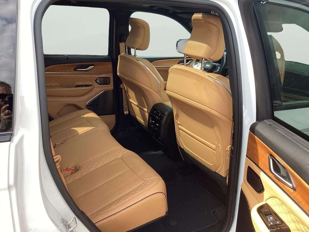Jeep Grand Cherokee 2023 Blanc Gatineau - photo #31