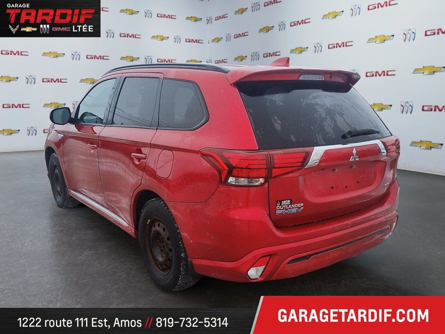 2022 MITSUBISHI OUTLANDER 2022 Red