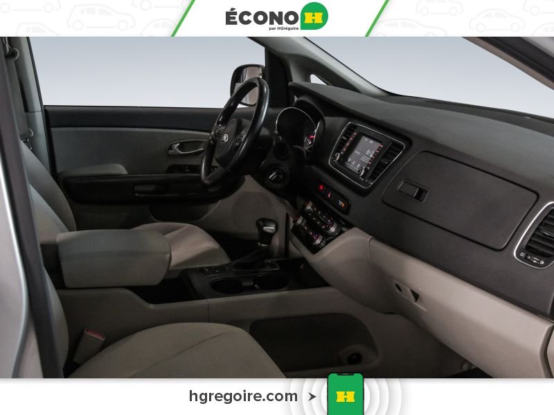 Kia Sedona 2017 Argent Laval - photo #27