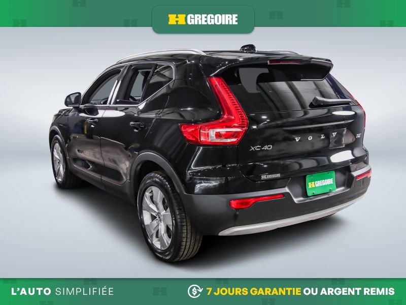 2021 Volvo XC40 2021 Black