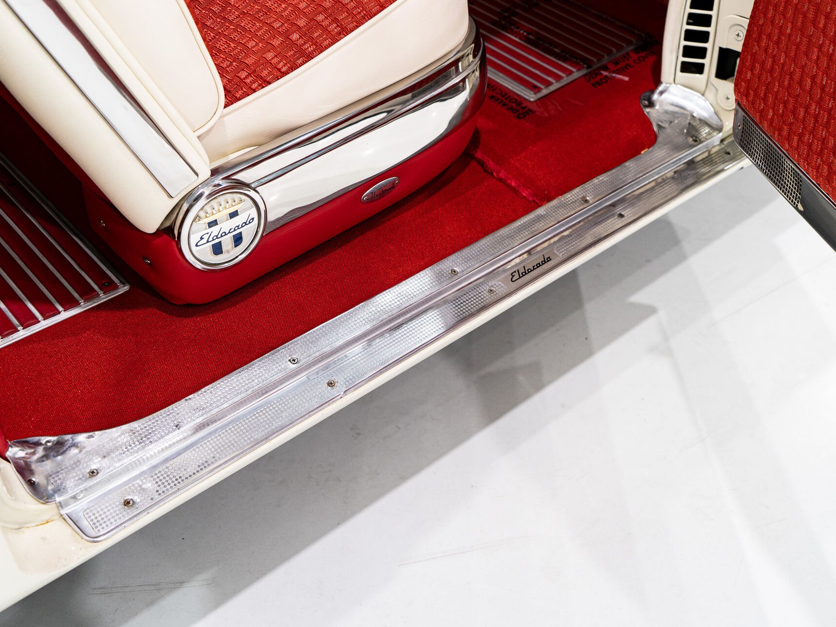 1956 Cadillac Eldorado Seville With Factory A/C | PRIX EN USD White Montreal - photo #84