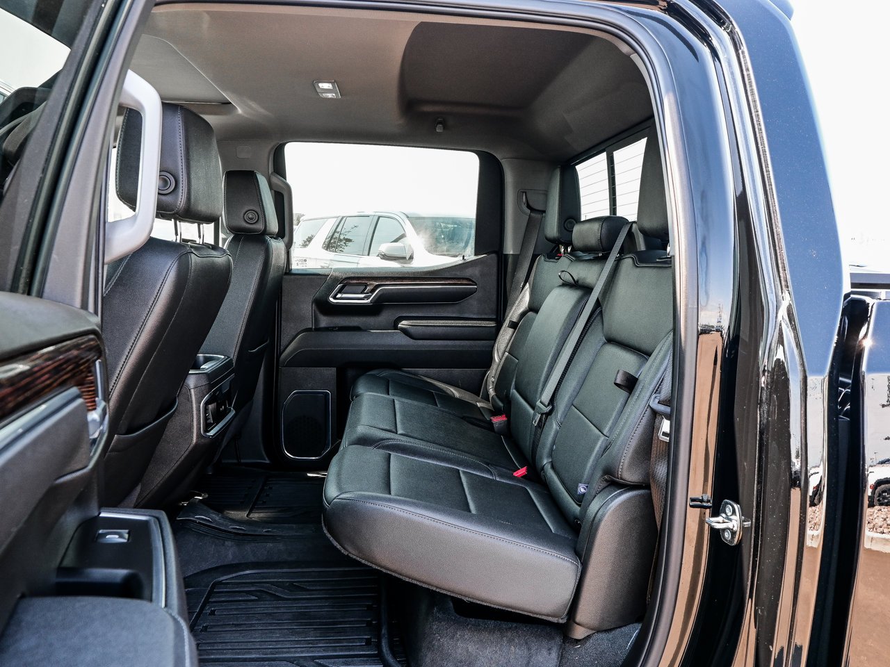 2025 GMC Sierra 1500 4WD Crew Cab 147 Elevation Black Sherwood Park - photo #31