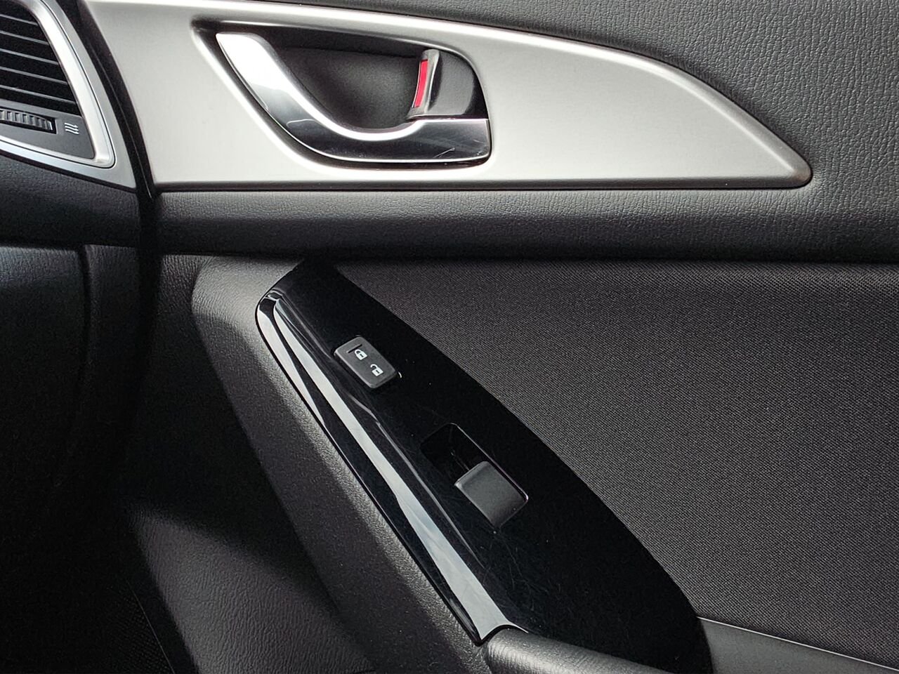 Mazda Mazda3 GS BM 2018 Bleu Val-David - photo #18