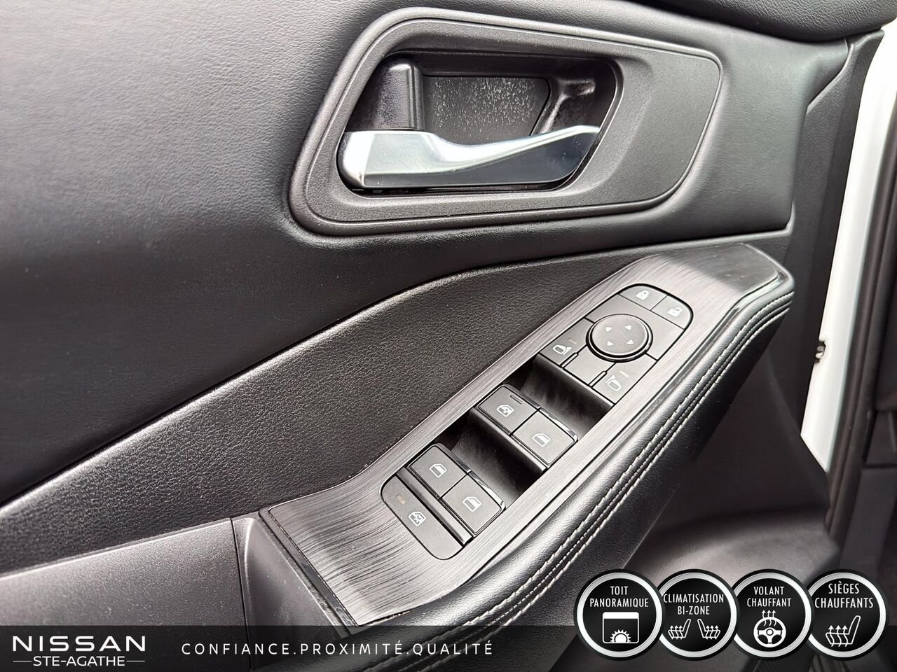 2025 Nissan Rogue SV TI avec ensemble toit ouvrant White Saint-Jérôme - photo #14