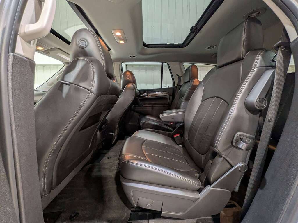 Buick Enclave AWD 4dr Leather 2016 Blanc Val-David - photo #8