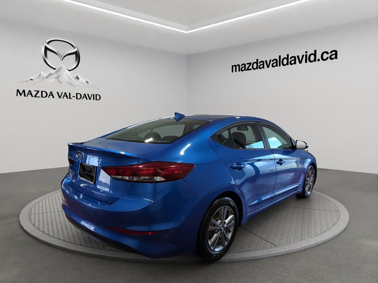 Hyundai Elantra Berline 4 portes, boîte automatique, GL, volant chauffant, caméra de recul 2017 Bleu Val-David - photo #22