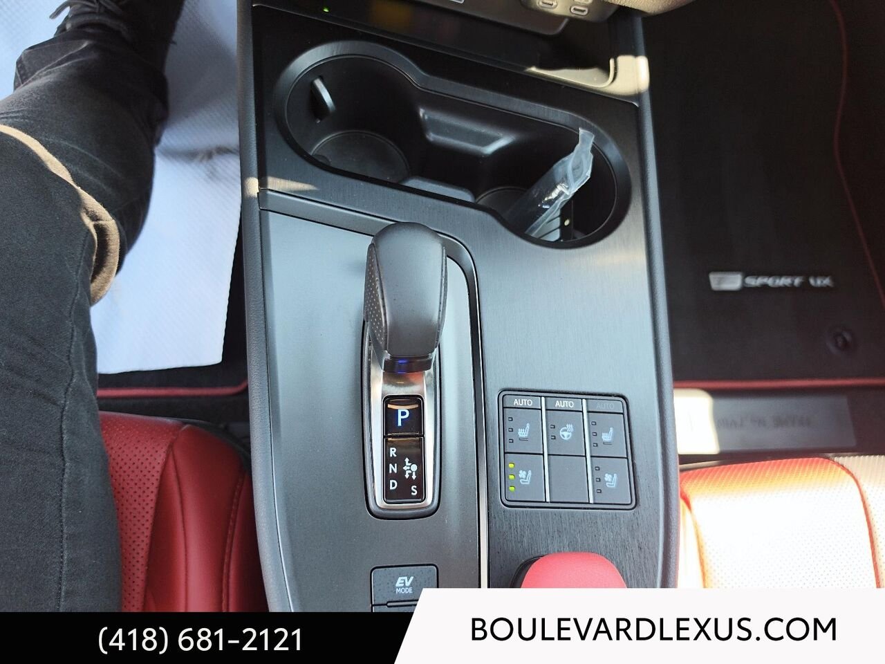 Lexus UX 601181 2025 Argent Québec - photo #16