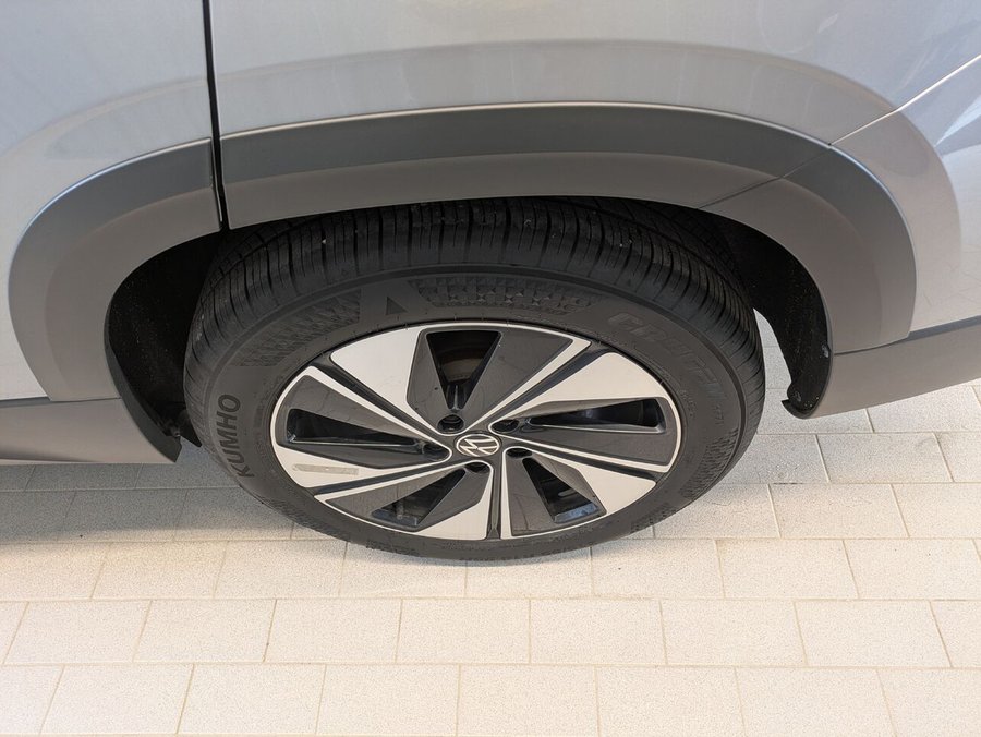2024 Volkswagen Taos Comfortline 4MOTION Grey