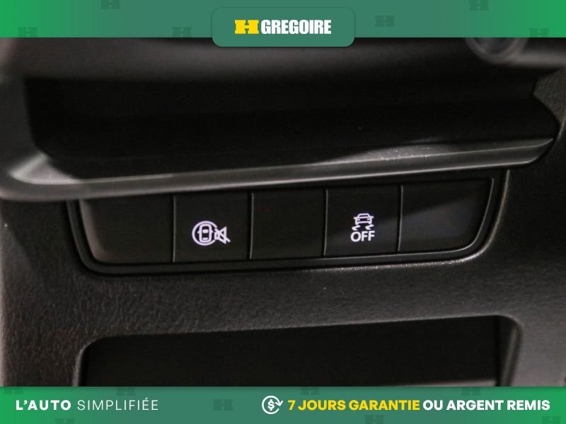 Mazda 3 2025 Rouge Blainville - photo #16