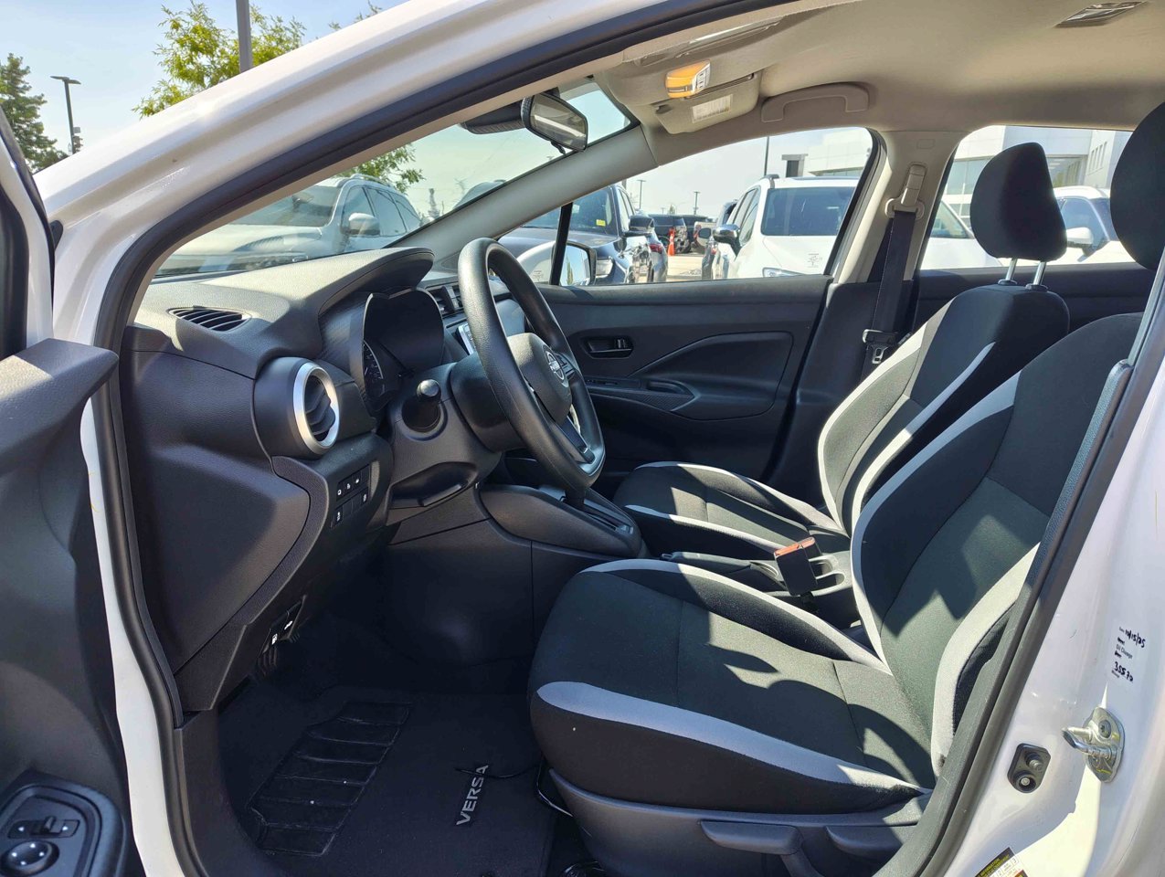 2025 Nissan Versa S CVT White Sherwood Park - photo #7