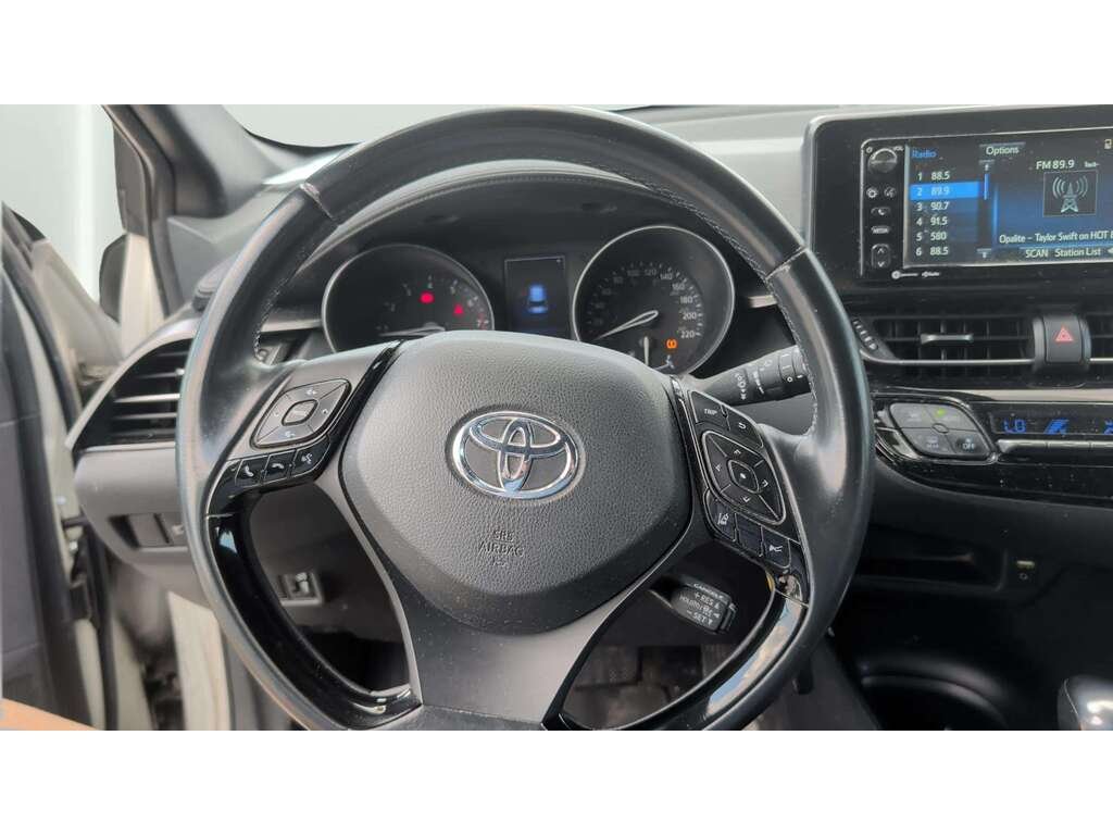 Toyota C-HR 2018 Blanc Gatineau - photo #13