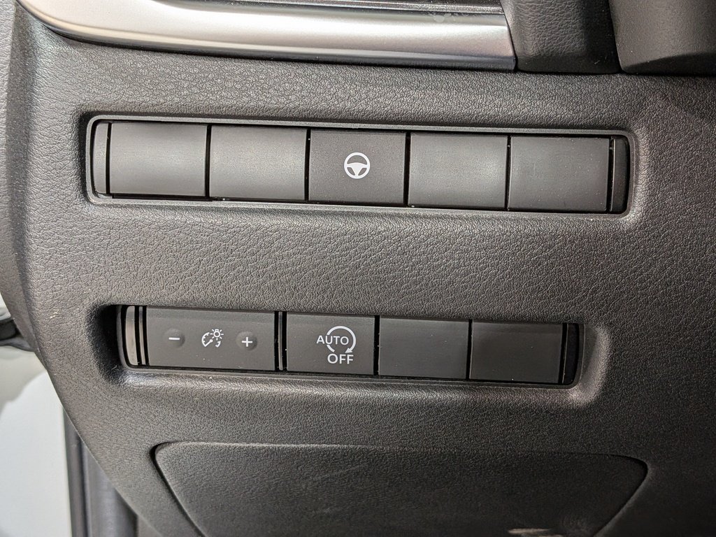 Nissan Rogue AWD SV Moonroof 2023 Blanc Val-David - photo #32