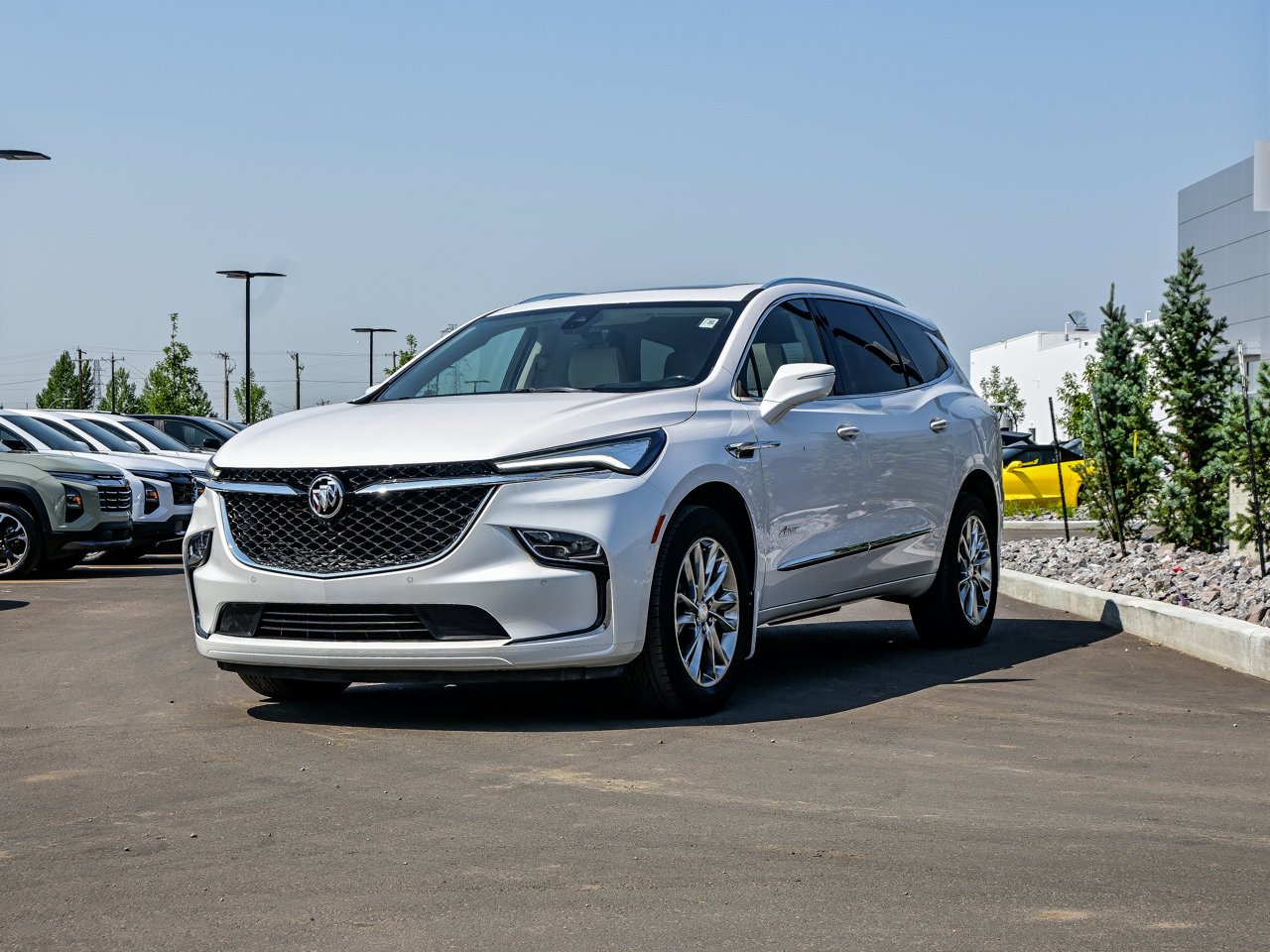 2022 Buick Enclave AWD 4dr Avenir White Sherwood Park - photo #3