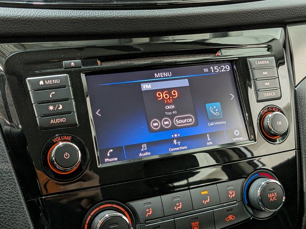 Nissan Qashqai FWD S Manual 2019 Blanc Val-David - photo #18