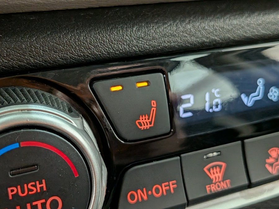 2021 Nissan Versa 2021 Grey