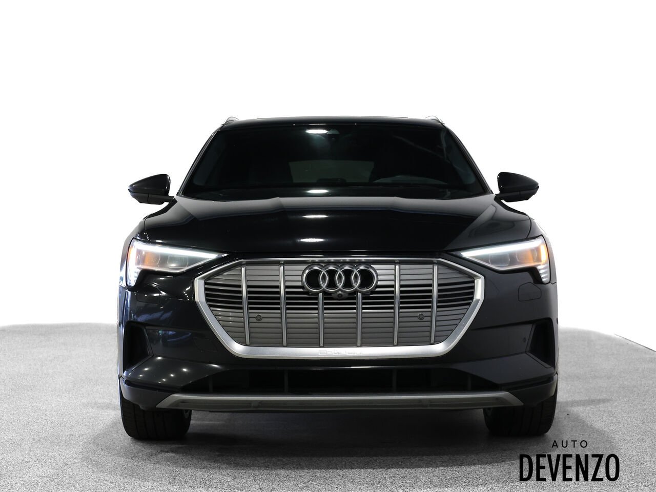 2019 Audi e-tron Black Saint-Eustache - photo #5