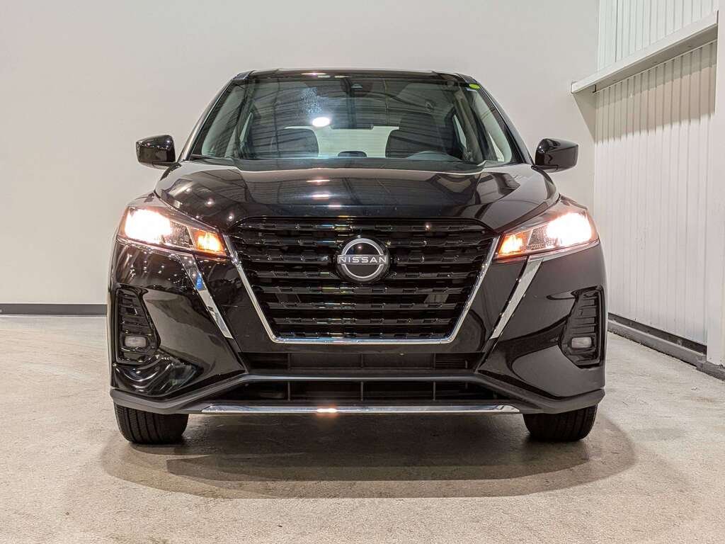 2024 Nissan Kicks S FWD Black Val-David - photo #1