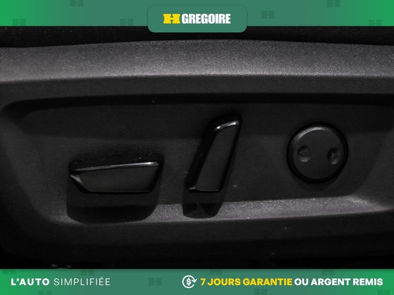 2025 Nissan Rogue White Laval - photo #13