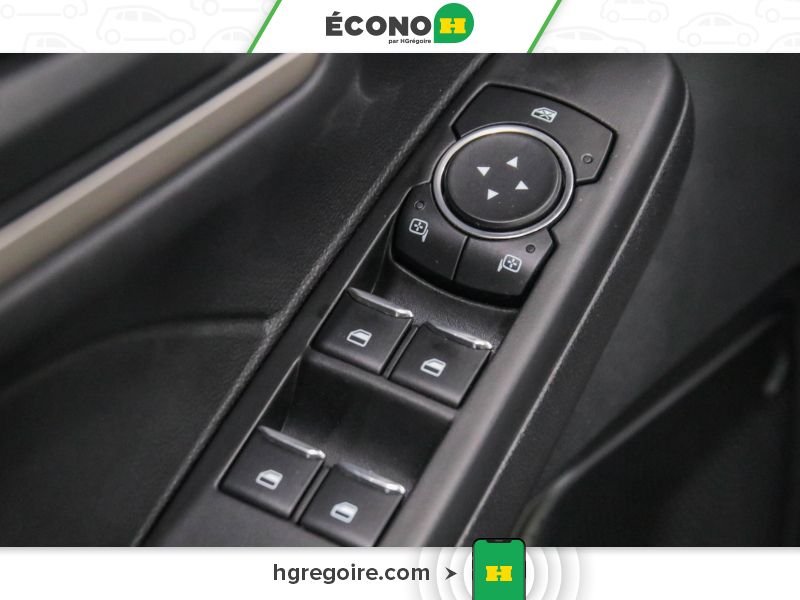 2022 Ford Escape Grey Laval - photo #9