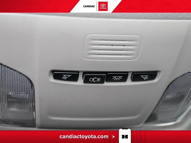 Toyota Corolla 2022 Argent Blainville - photo #29