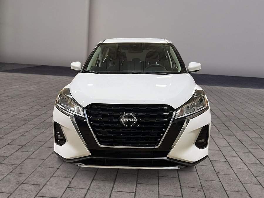 2022 Nissan Kicks S TA 2022 White