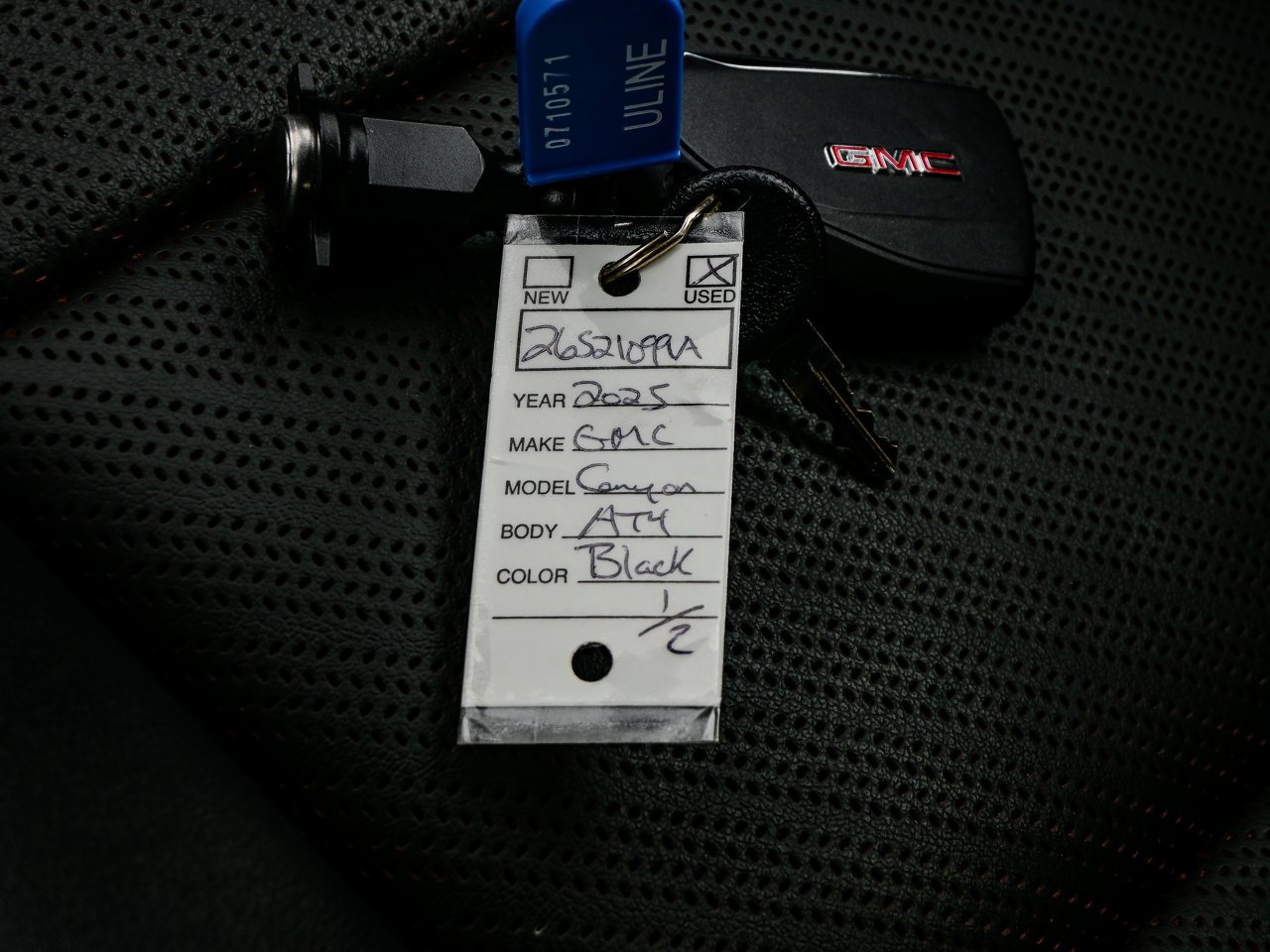 2025 GMC Canyon 4WD Crew Cab AT4 Black Sherwood Park - photo #34