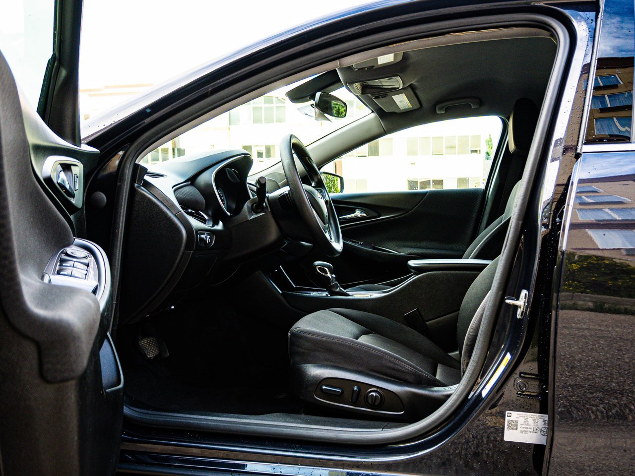 2022 Chevrolet Malibu 4dr Sdn LT Grey Sherwood Park - photo #15
