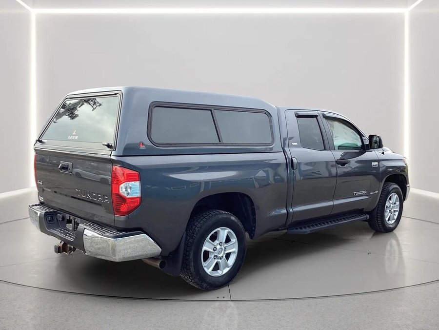 TOYOTA TUNDRA 4X4 2018 2018 Gris magnétique métallisé