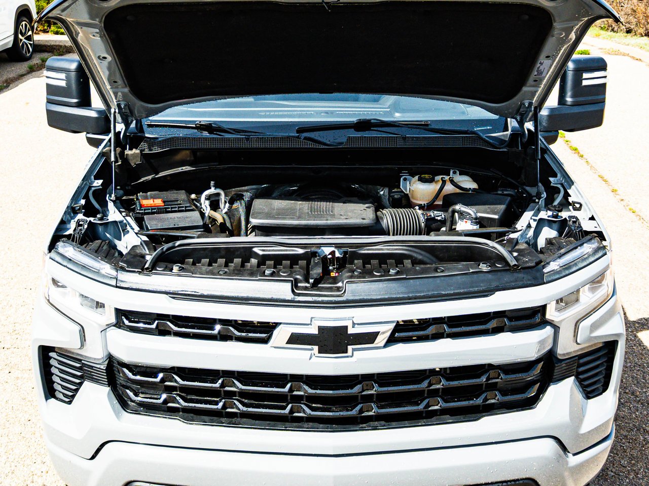 2024 Chevrolet Silverado 1500 4WD Crew Cab 147 RST Grey Sherwood Park - photo #8
