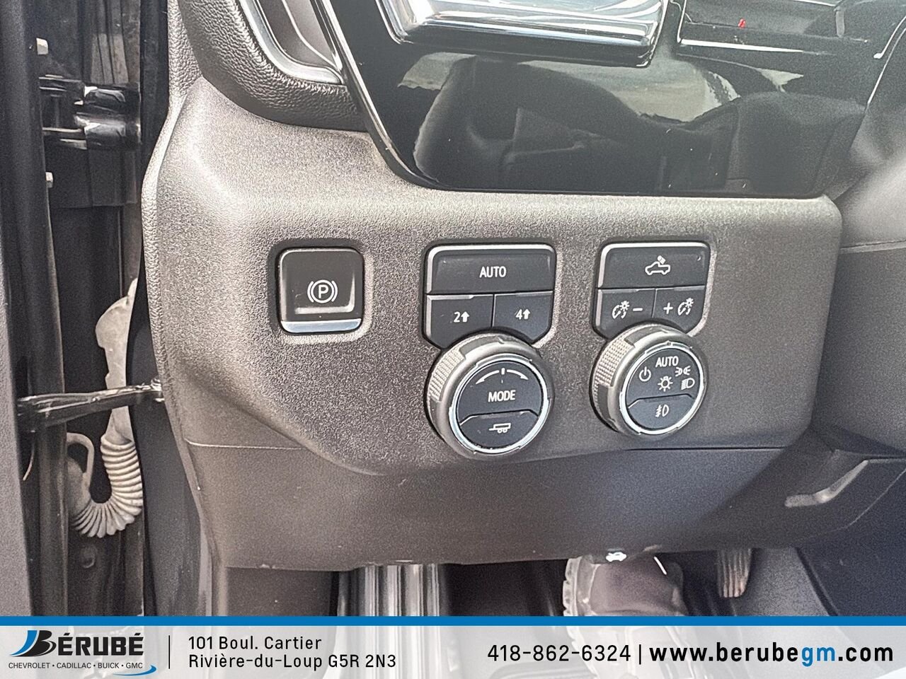 CHEVROLET Silverado 1500 4WD Crew Cab 2024 Noir Rivière-du-Loup - photo #14