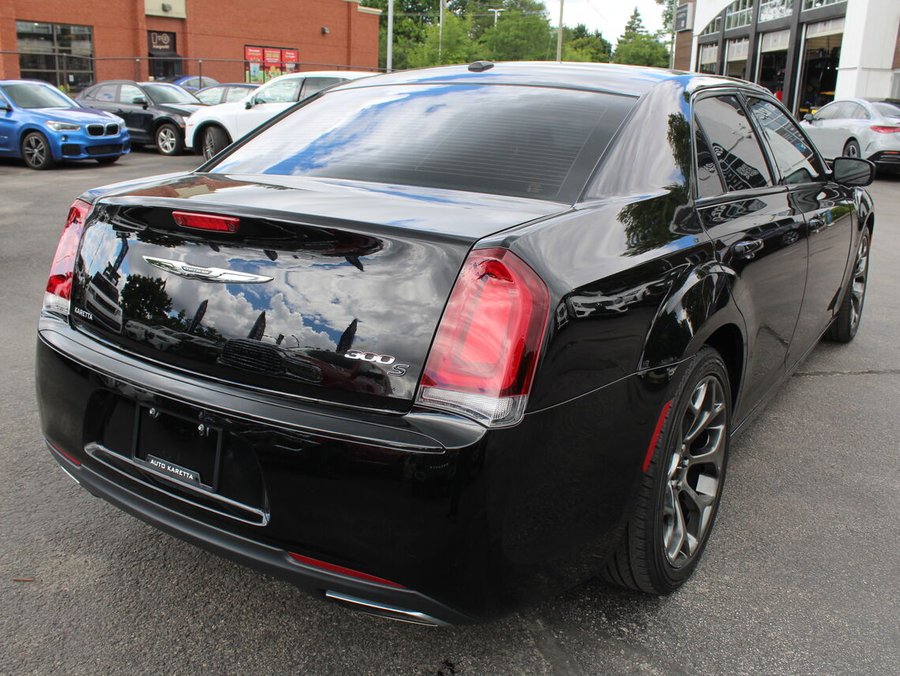 2016 Chrysler 300 2016 Black