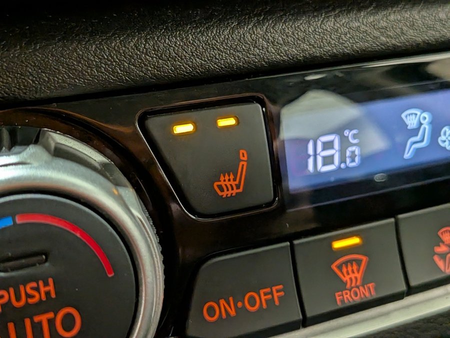 Nissan Versa SR CVT 2024 Noir