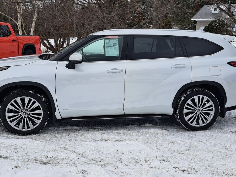2023 Toyota Highlander 2023 Wind Chill Pearl