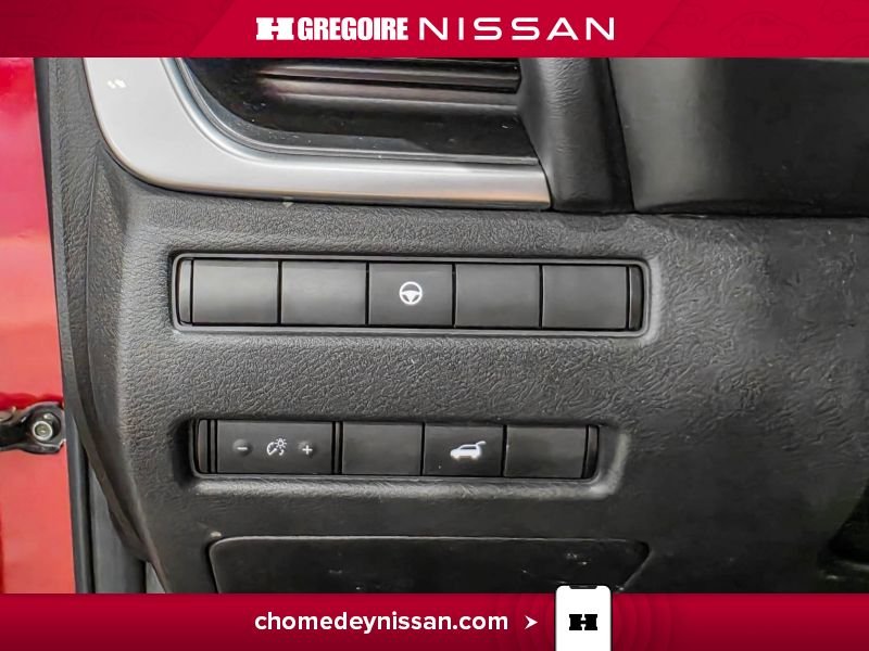 Nissan Rogue 2022 Rouge Laval - photo #14