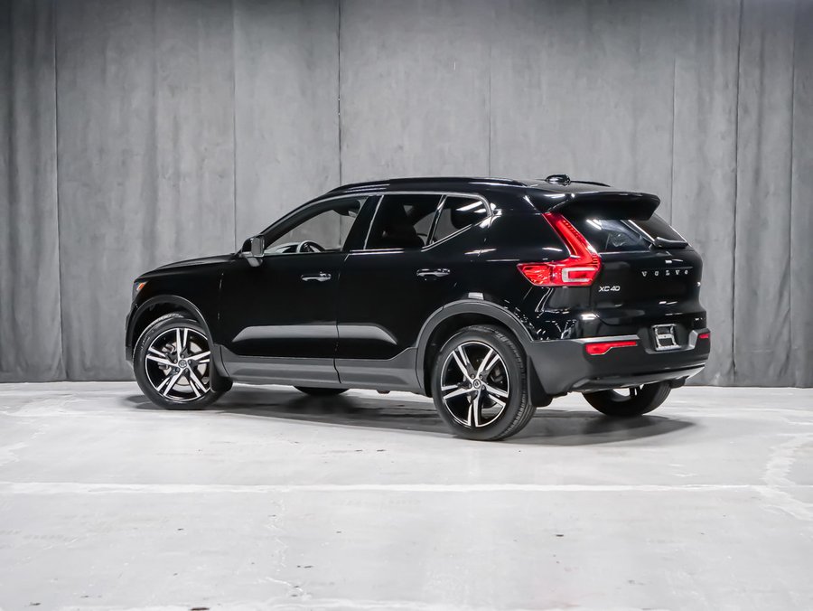2021 Volvo XC40 T5 R-DESIGN ADVANCED Black