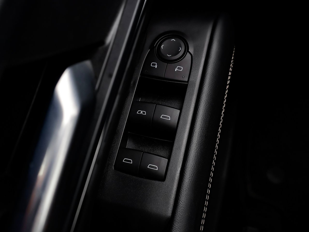 2026 GMC Terrain AWD 4dr Elevation White Sherwood Park - photo #16