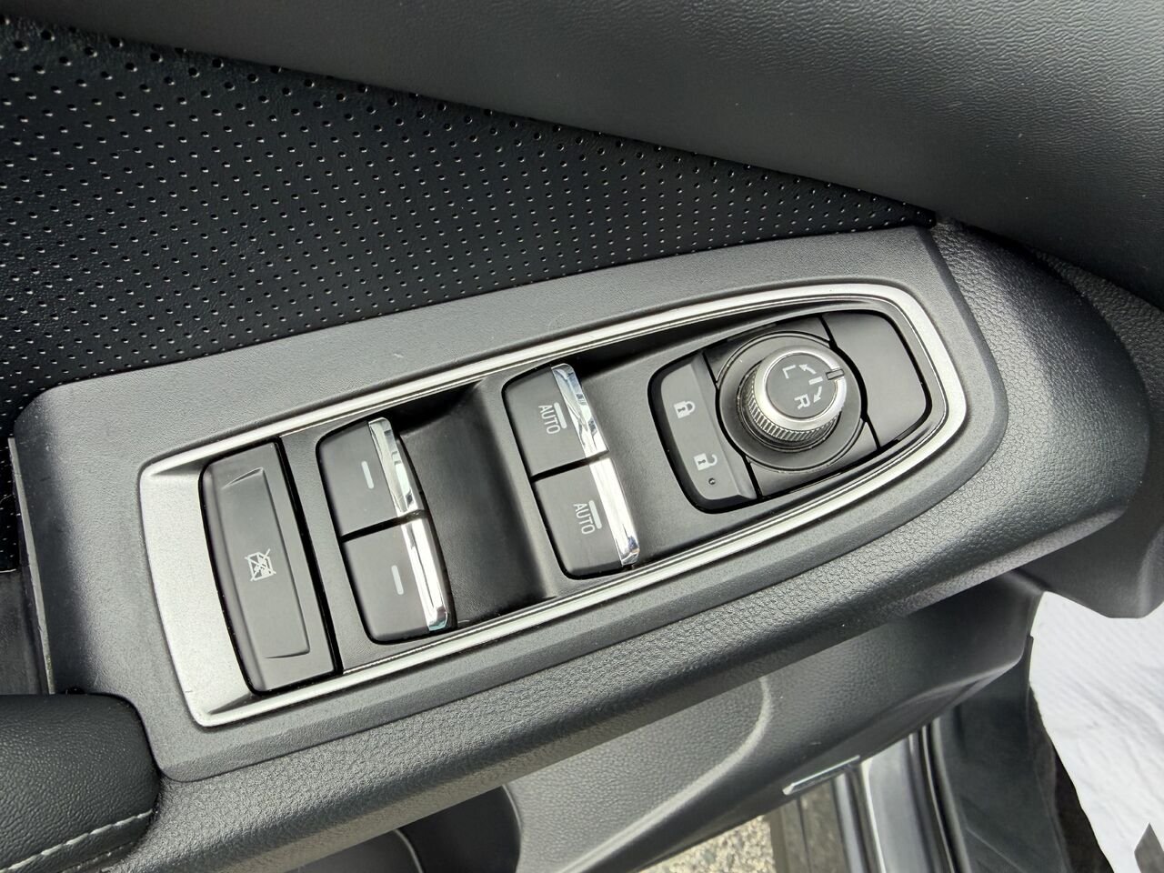 Subaru Ascent 2023 Gris Thetford Mines - photo #16