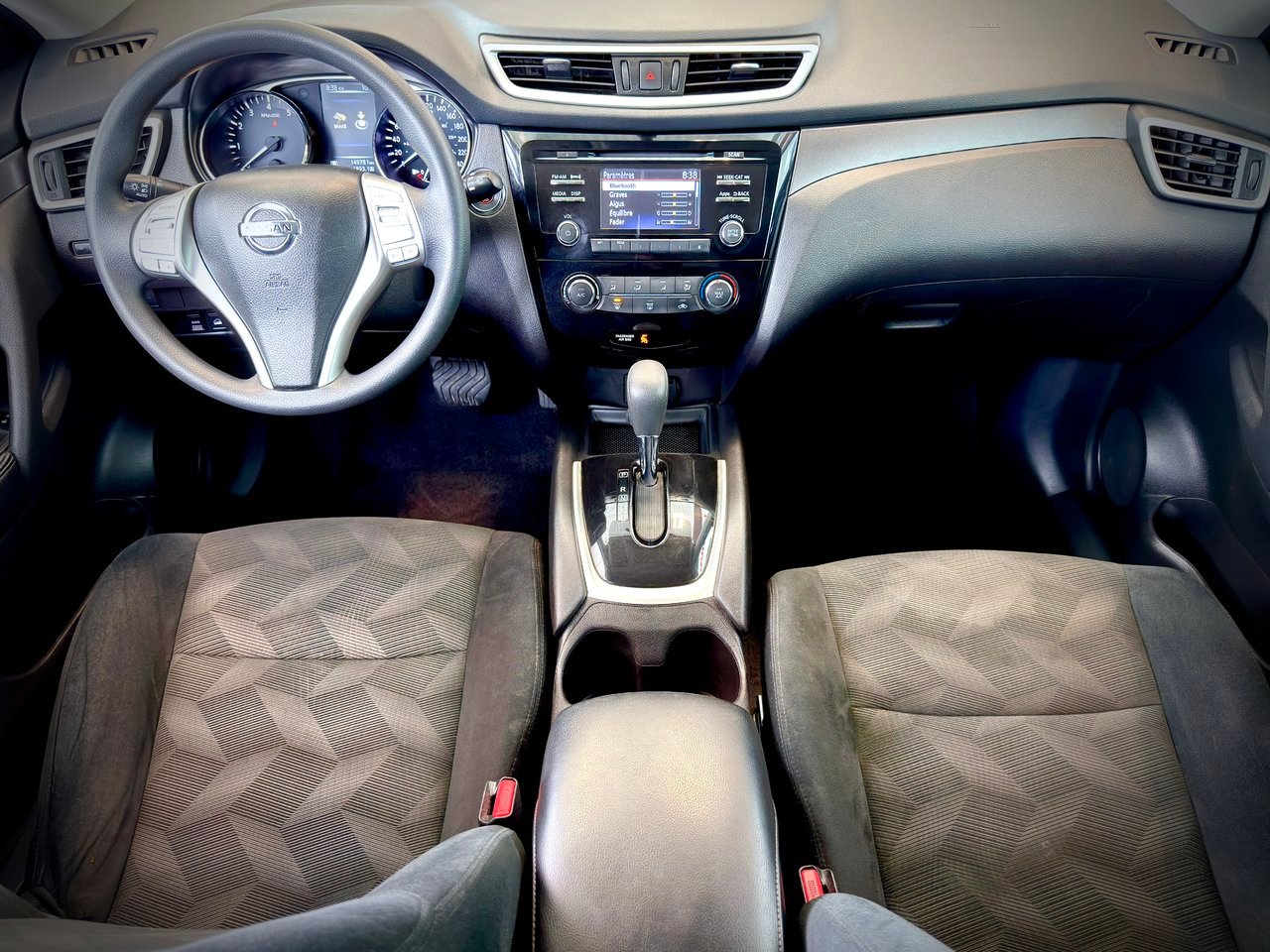 2016 Nissan Rogue White Notre-Dame-des-Prairies - photo #22