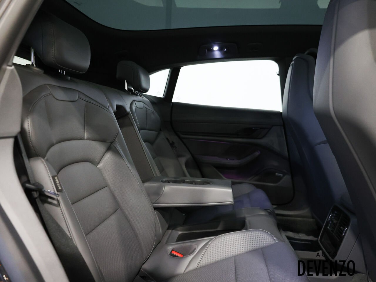 2022 Porsche Taycan Grey Saint-Eustache - photo #8
