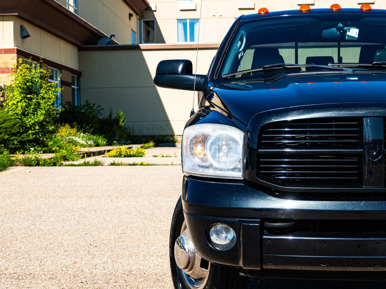 2007 Dodge Ram 3500 4WD Mega Cab 160.5 DRW Laramie Black Sherwood Park - photo #5