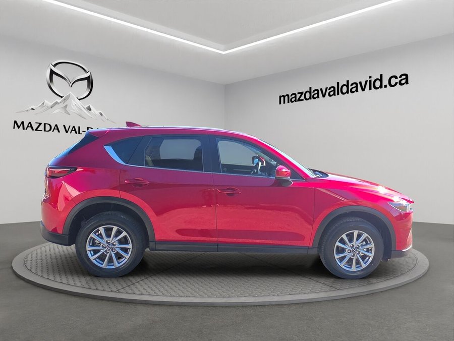 Mazda CX-5 Gs, awd, sièges, volant et rétroviseurs chauffants, hayon électrique 2025 Rouge vibrant cristal métallisé