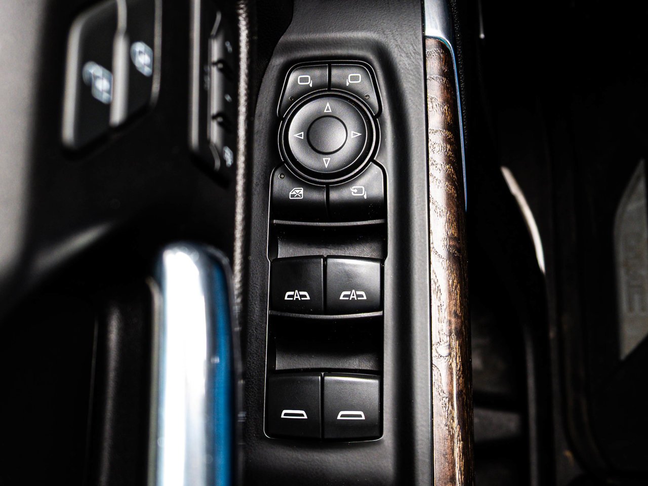 2019 GMC Sierra 1500 4WD Crew Cab 147 Denali Grey Sherwood Park - photo #17