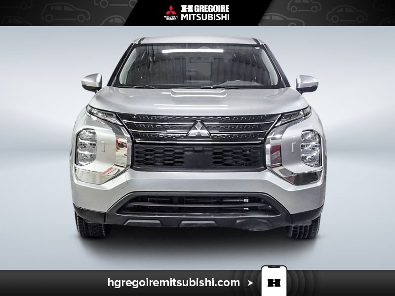 2022 Mitsubishi Outlander 2022 Grey