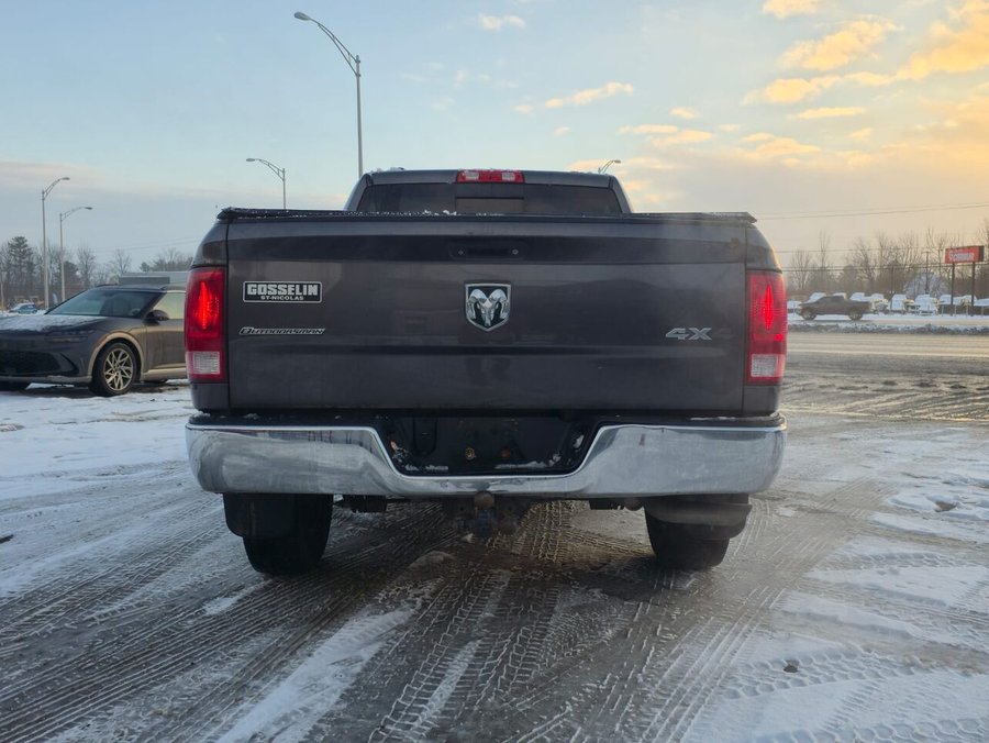 2015 Ram 1500 2015 Grey