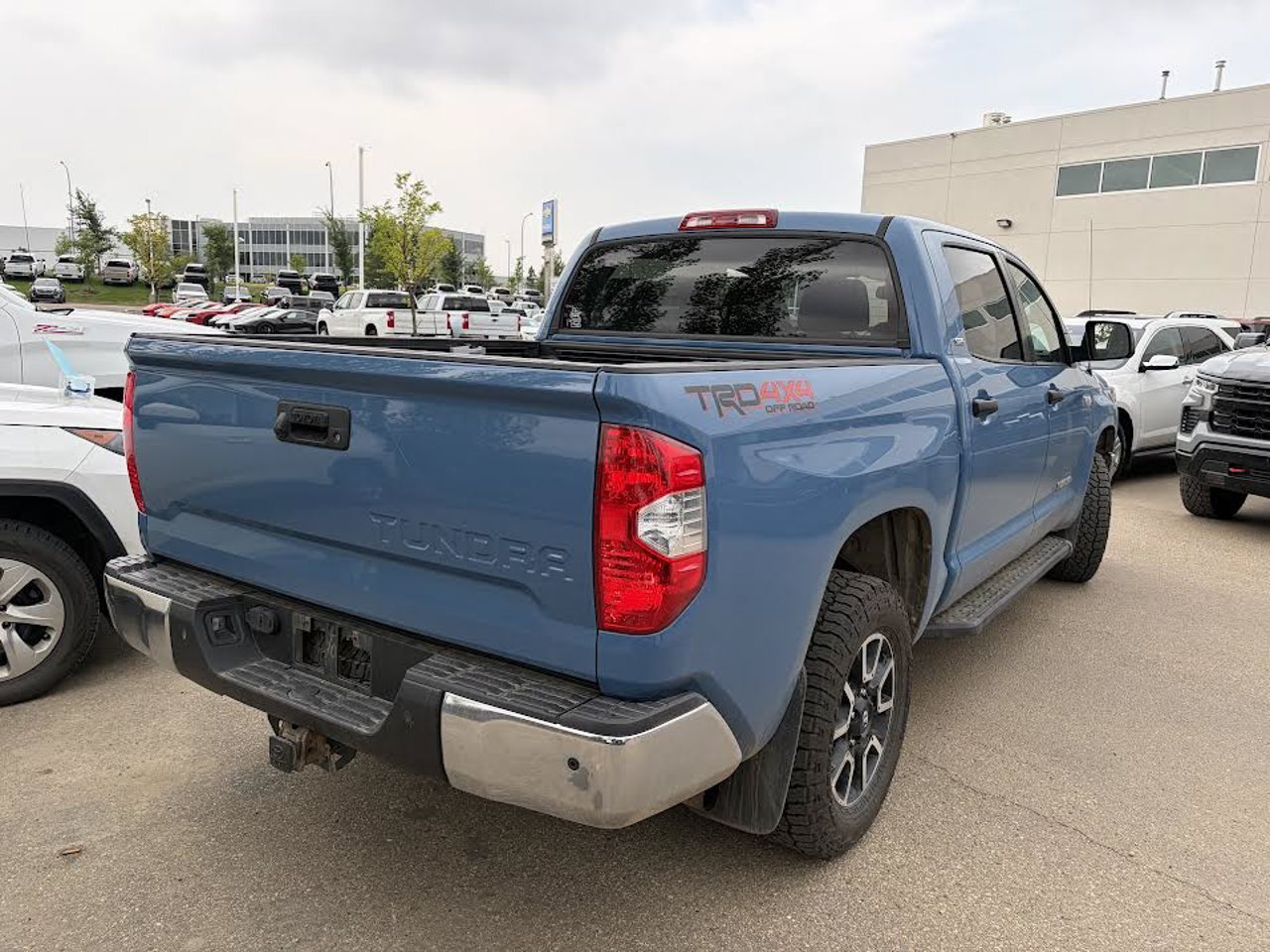 2019 Toyota Tundra 4x4 Crewmax SR5 Plus 5.7L Cavalry Blue Sherwood Park - photo #3