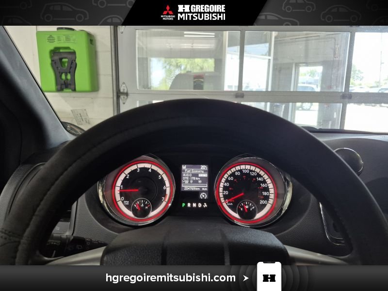 2016 Dodge GR Caravan Red Laval - photo #20